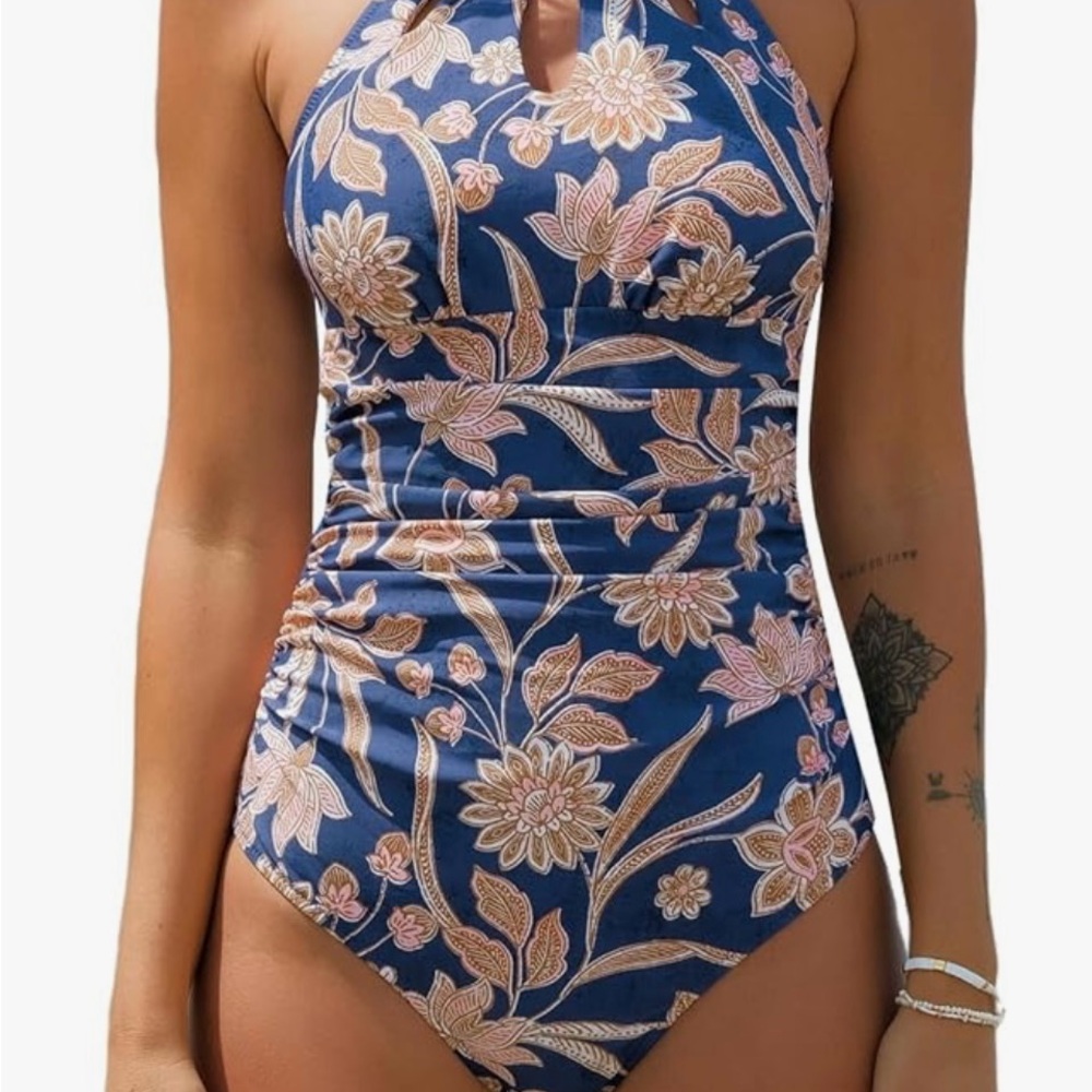 Cupshe Blue and Pink Floral One-Piece Swimsuit